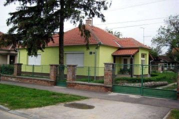 Chorwacja Chata Beli Manastir, Zewnątrz